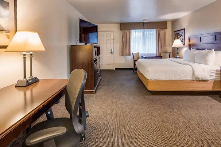 Room 9 of 35